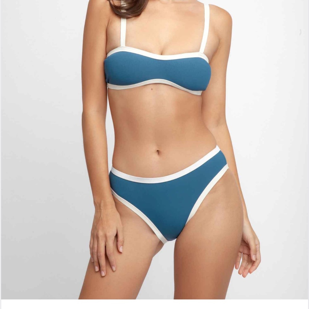 NWOT Blackbough bikini set
